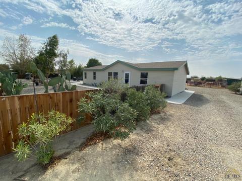 28119 Carousel Ave, Taft, CA 93268 photo 2