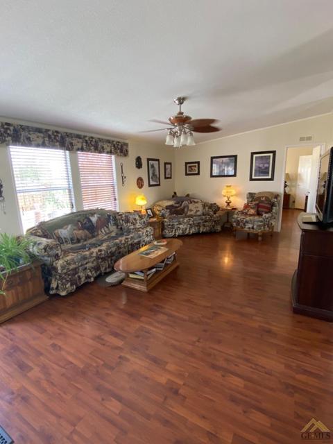 28119 Carousel Ave, Taft, CA 93268 photo 4