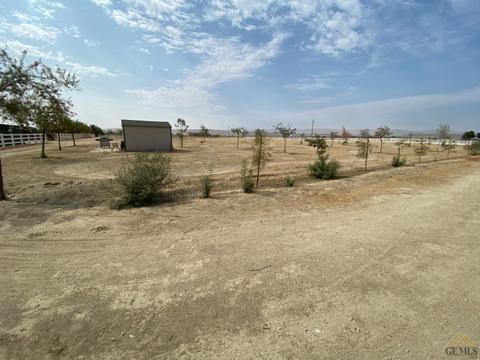 28119 Carousel Ave, Taft, CA 93268 photo 33