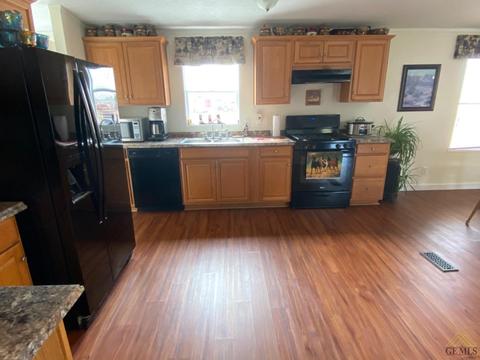 28119 Carousel Ave, Taft, CA 93268 photo 6