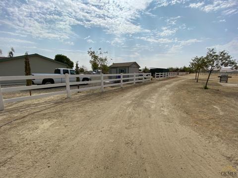 28119 Carousel Ave, Taft, CA 93268 photo 31