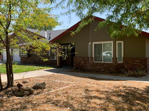 20316 Fallen Leaf Dr, Tehachapi, CA 93561 photo 2