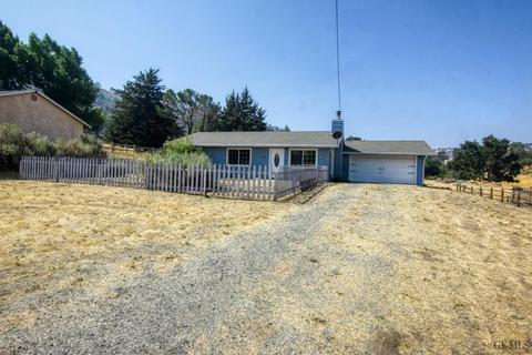 17681 Arlington Pl, Tehachapi, CA 93561 photo 3