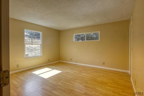17681 Arlington Pl, Tehachapi, CA 93561 photo 18