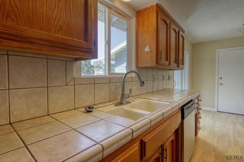 17681 Arlington Pl, Tehachapi, CA 93561 photo 13