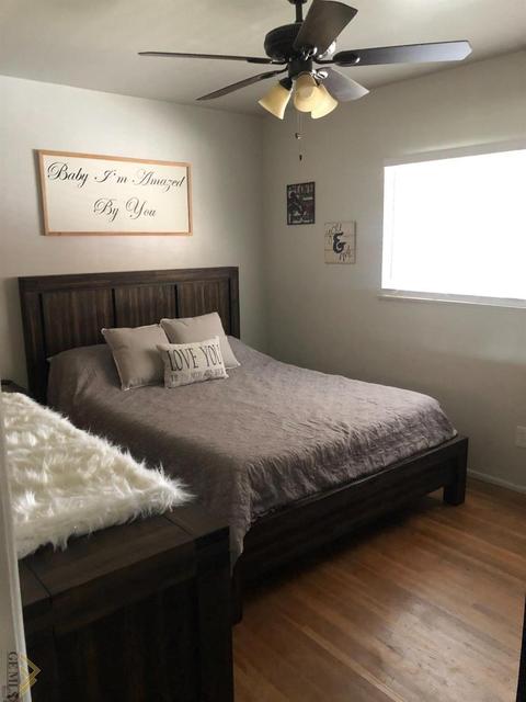 431 Elm St, Shafter, CA 93263 photo 6