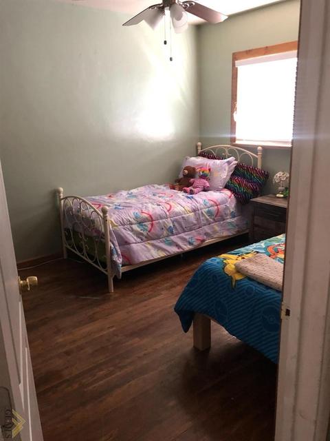 431 Elm St, Shafter, CA 93263 photo 7