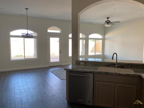 410 Diamond St, Taft, CA 93268 photo 5