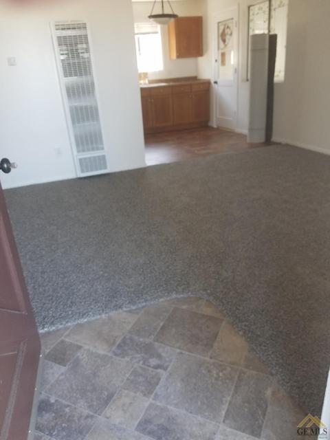 300 8th St, Taft, CA 93268 photo 2