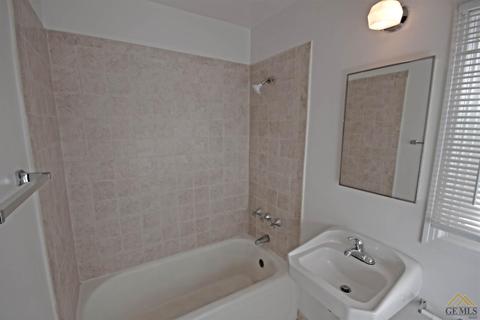 2210 D St, Bakersfield, CA 93301 photo 30
