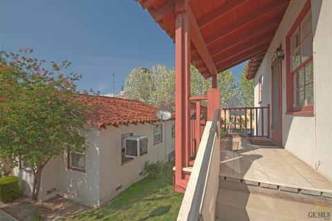 2210 D St, Bakersfield, CA 93301 photo 21