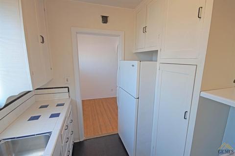 2210 D St, Bakersfield, CA 93301 photo 25