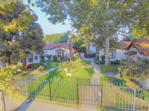 2210 D St, Bakersfield, CA 93301 photo 1