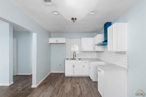 20 Clyde St, Bakersfield, CA 93307 photo 9
