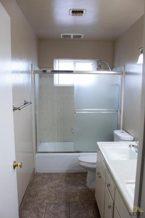 3544 W Iris Ave, Visalia, CA 93277 photo 16