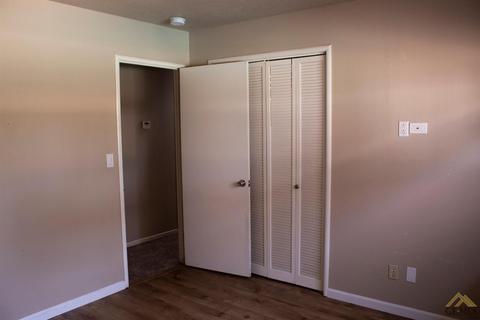 3544 W Iris Ave, Visalia, CA 93277 photo 18