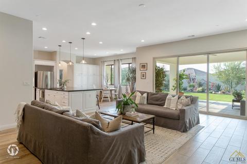 11629 Raindrop Ln, Bakersfield, CA 93311 photo 9