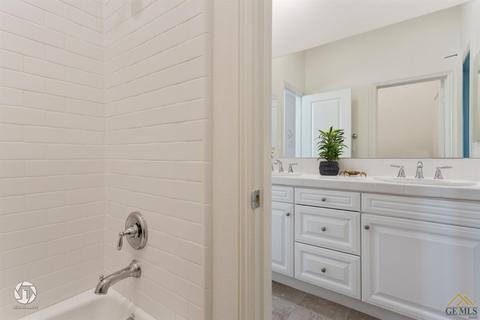 11629 Raindrop Ln, Bakersfield, CA 93311 photo 31