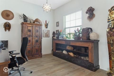 11629 Raindrop Ln, Bakersfield, CA 93311 photo 25