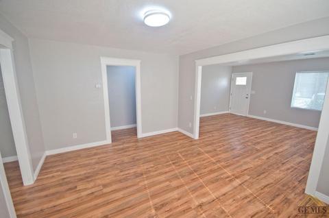 715 Kern St, Taft, CA 93268 photo 8