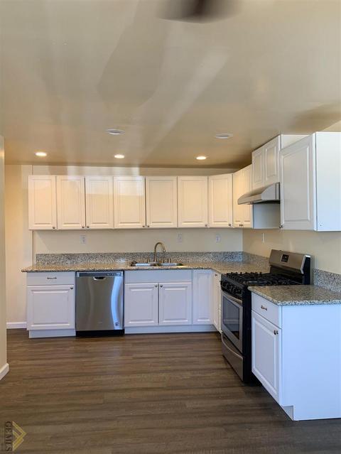 107 Oak St, Taft, CA 93268 photo 7