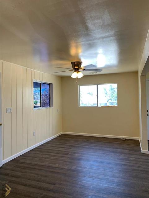107 Oak St, Taft, CA 93268 photo 6