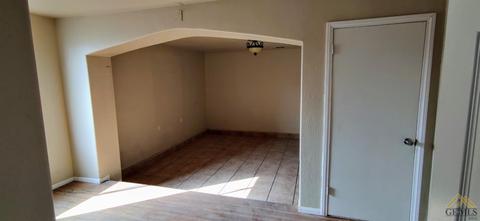 317 Pine St, Shafter, CA 93263 photo 25
