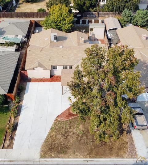 317 Pine St, Shafter, CA 93263 photo 2