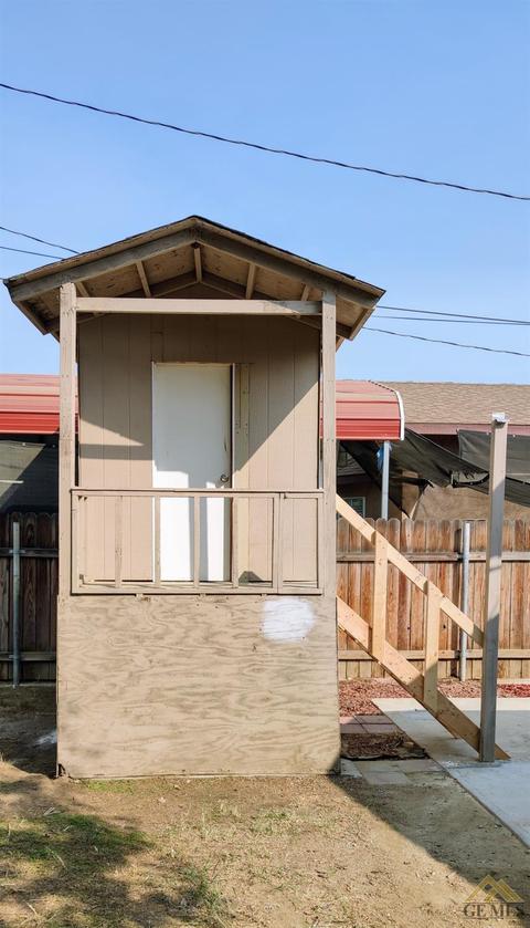 317 Pine St, Shafter, CA 93263 photo 32