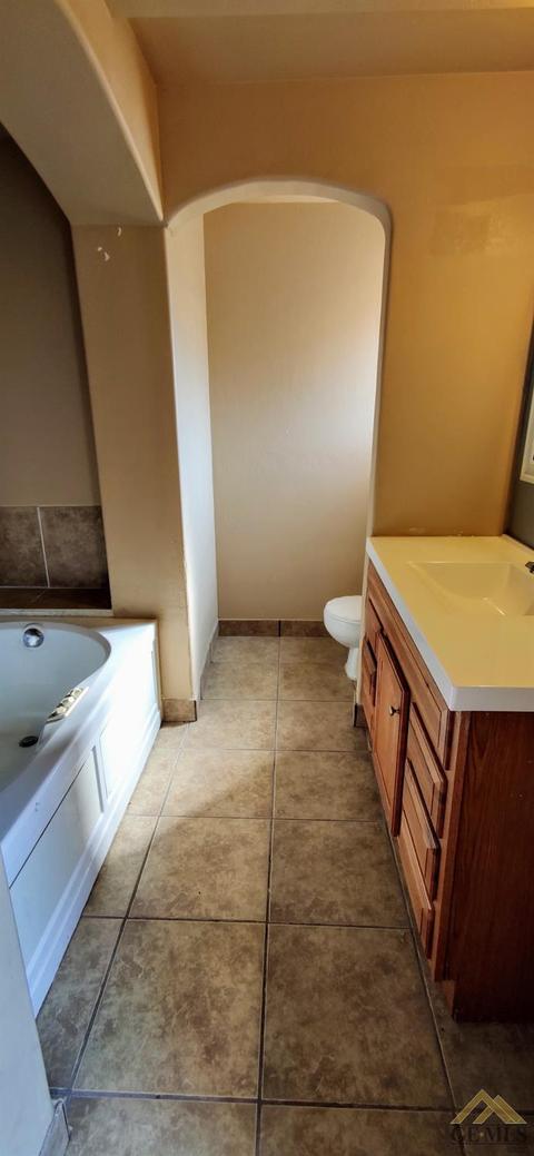 317 Pine St, Shafter, CA 93263 photo 29
