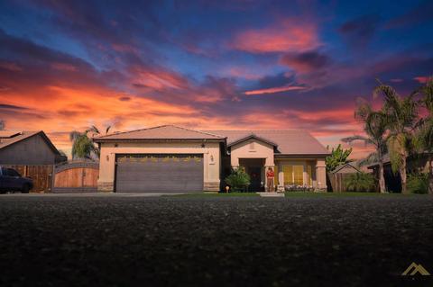 210 Winters Dr, Shafter, CA 93263 photo 1