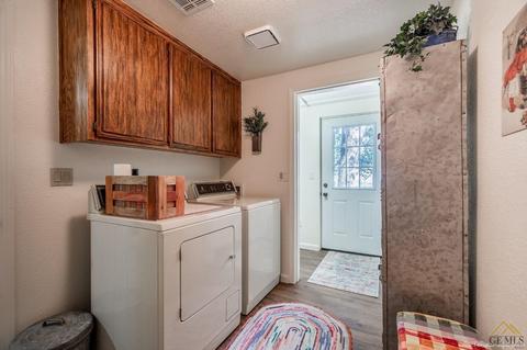 20013 Springhill Ave, Tehachapi, CA 93561 photo 5