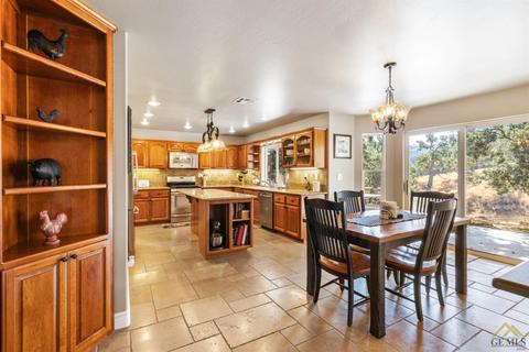 30370 Fox Ridge Ct, Tehachapi, CA 93561 photo 6