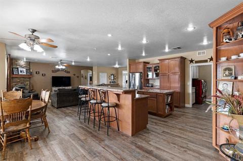 21301 Marengo Way, Tehachapi, CA 93561 photo 4