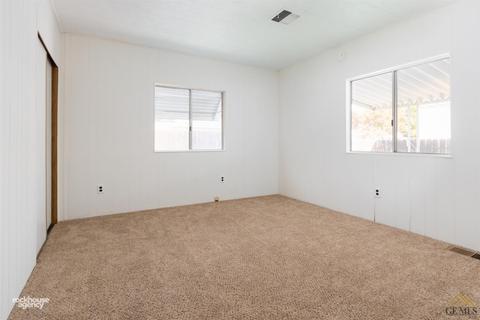 400 E Roberts Ln #9, Bakersfield, CA 93308 photo 16
