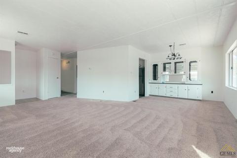 400 E Roberts Ln #9, Bakersfield, CA 93308 photo 6