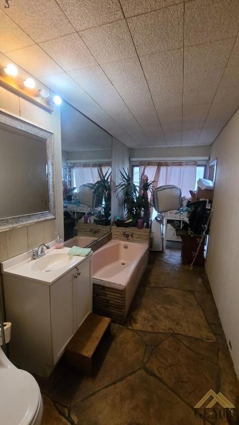 1500 5th St, Wasco, CA 93280 photo 2