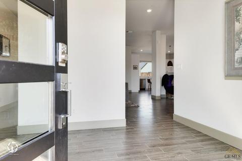 9316 Manor Forest Ln, Shafter, CA 93263 photo 6