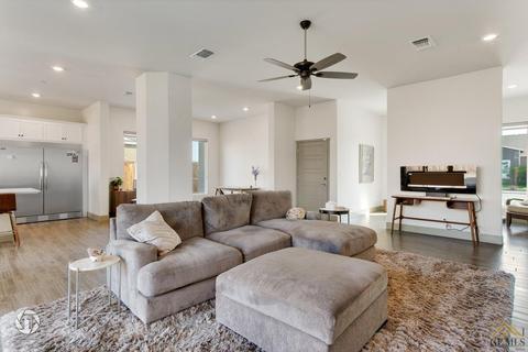 9316 Manor Forest Ln, Shafter, CA 93263 photo 10