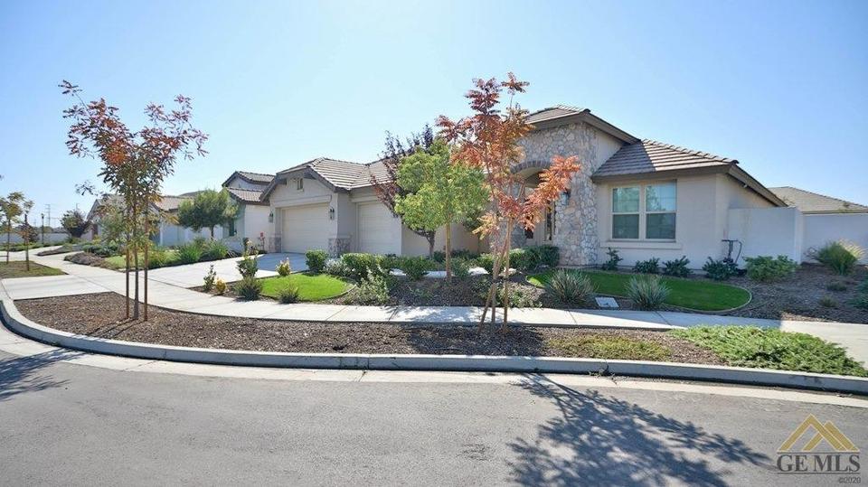  11615 Claret Ct, Bakersfield, CA 93311 photo 1