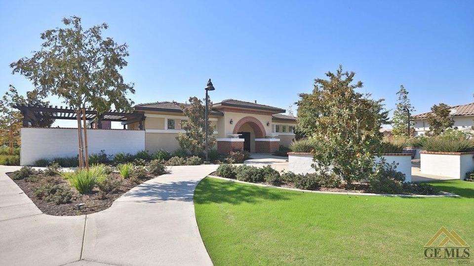  11615 Claret Ct, Bakersfield, CA 93311 photo 32