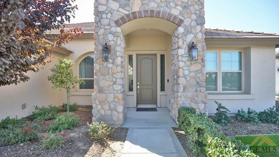  11615 Claret Ct, Bakersfield, CA 93311 photo 4
