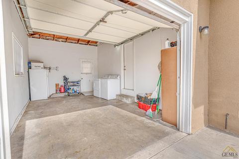2000 Wilson Rd, Bakersfield, CA 93304 photo 14