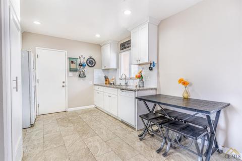 2000 Wilson Rd, Bakersfield, CA 93304 photo 9