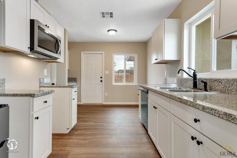3820 Apache Ave, Bakersfield, CA 93309 photo 8