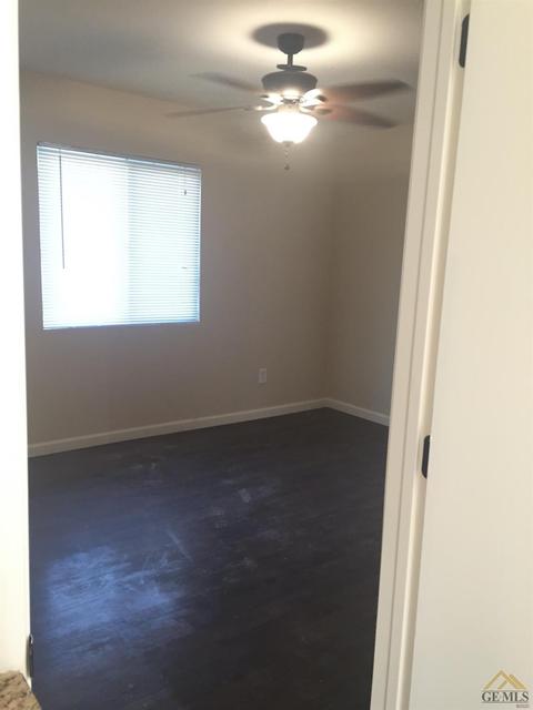 560 Willow Dr, Bakersfield, CA 93308 photo 9