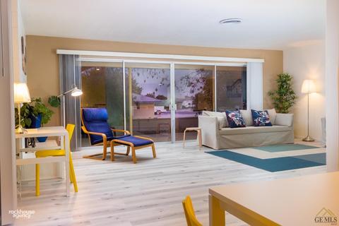 118 E Warren St, Taft, CA 93268 photo 10