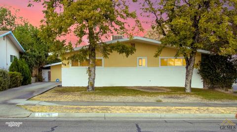 118 E Warren St, Taft, CA 93268 photo 2