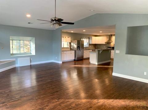 22478 Zurich Dr, Tehachapi, CA 93561 photo 3