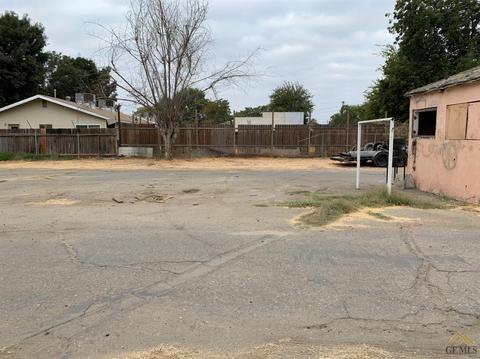 215 Beardsley Ave, Bakersfield, CA 93308 photo 3